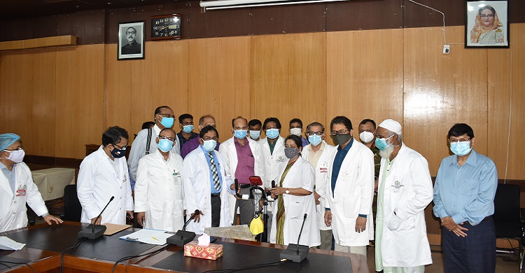 দ্বিতীয় ডোজের ভ্যাকসিন নিলেন ২৯৭ জন