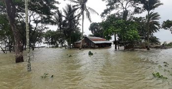 দশমিনায় ২৫ গ্রামের ৩৭ হাজার মানুষ পানিবন্দি