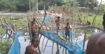 রাস্তার নামে বাঁধ দিয়ে খাল দখলের পাঁয়তারা
