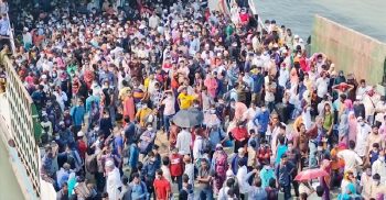 নিষেধাজ্ঞা সত্ত্বেও শিমুলিয়া থেকে ছাড়ল ফেরি