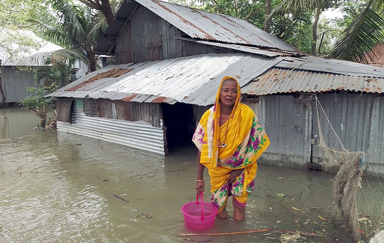 কাইল খাইছি খিচুরি,আইজ খামু কি? কলাপাড়ায় লক্ষাধিক মানুষ পানিবন্ধি