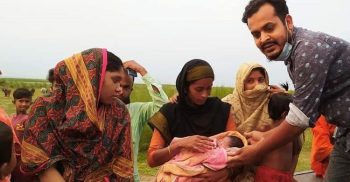 লক’ডাউনে পদ্মার চরে স্থানীয়দের সহায়তায় শি’শুর জন্ম দিলেন নারী