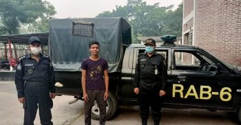 হরিণাকুন্ডুর আলোচিত ধর্ষন মামলার পলাতক আসামী কুষ্টিয়া থেকে গ্রেফতার