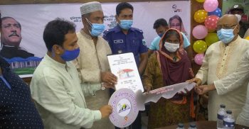 আত্রাইয়ে ভূমিহীন ও গৃহহীনদের নিকট সরকারী বাড়ি হস্তান্তর