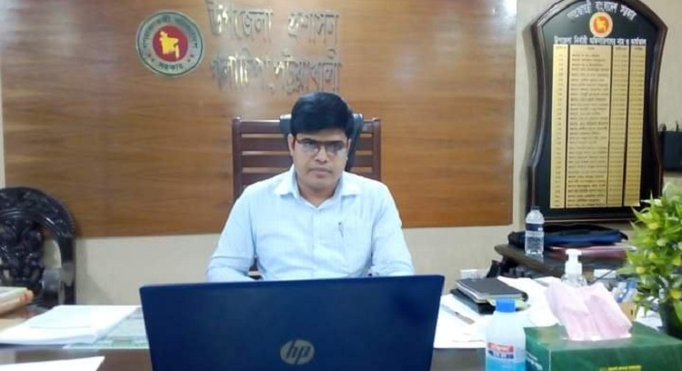গলাচিপায় নির্ভীক এক ইউএনও হতদরিদ্রদের পাশে