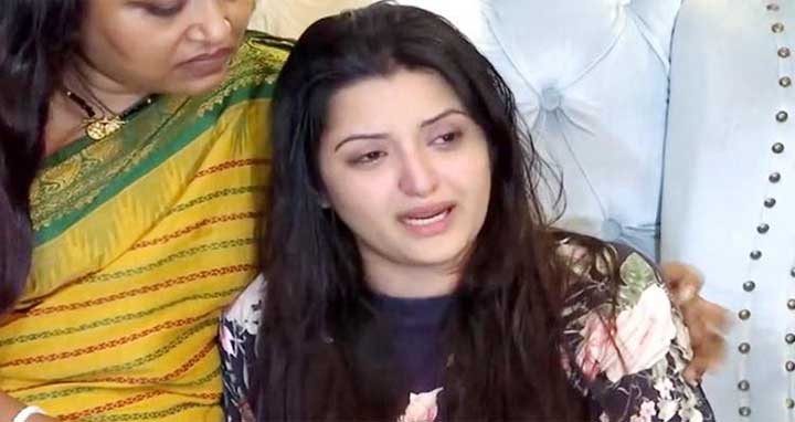নাসির উদ্দিনসহ ৬ জনের বিরুদ্ধে পরীমণির মামলা