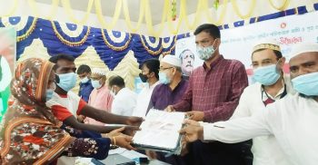 সাপাহারে প্রধানমন্ত্রীর উপহার জমিসহ ঘর পেল আরও ৬০ টি ভূমিহীন গৃহহীন পরিবার