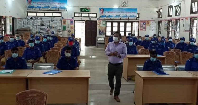 আইন-শৃঙ্খলা রক্ষায় গ্রাম পুলিশের ভূমিকা’ শীর্ষক প্রশিক্ষণ কোর্স অনুষ্ঠিত