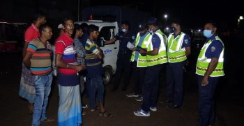 মাদারীপুরে লকডাউনে তিন সড়ক দূর্ঘটনায় ২ চালক সহ আহত ৭, লকেট, ট্রাক ও থ্রি-হুইলার জব্দ