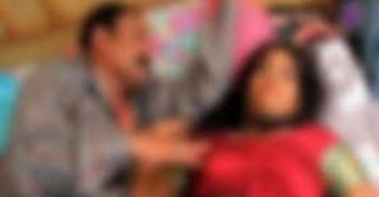 আপত্তিকর অবস্থায় ধরা পড়ে খুশি প্রবাসীর স্ত্রী