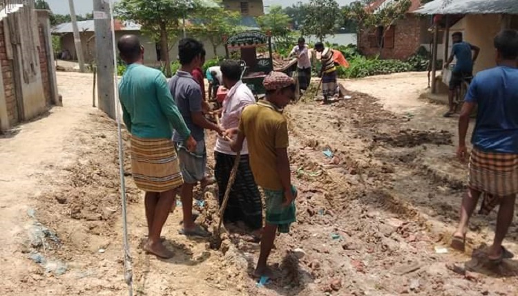 মানবতার এক উজ্জ্বল দৃষ্টান্ত আওয়ামী লীগ নেতা জিয়াউজ্জামান টিটু মাষ্টার