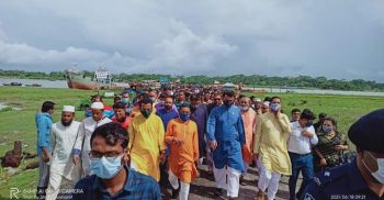 গলাচিপায় নৌ পরিবহন প্রতিমন্ত্রীর আগমনে উপজেলা আওয়ামী লীগের ফুলেল শুভেচ্ছা