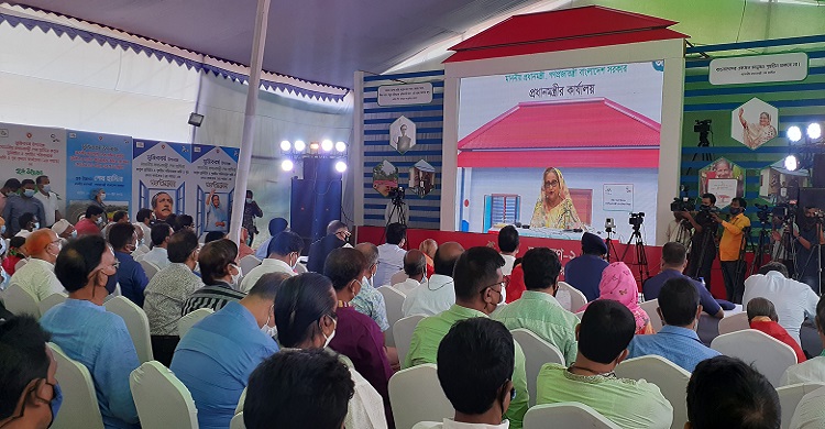 মৌলভীবাজারে ৩০০ গৃহহীন পরিবার পেলো নতুন ঘর