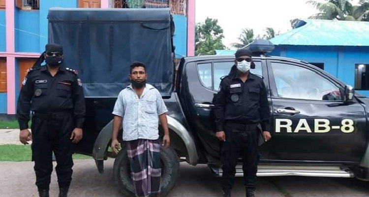 গলাচিপায় গাঁজাসহ এক গাজা ব্যবসায়ীকে গ্রেফতার করেছে র্যাব- ৮