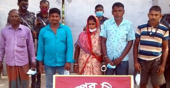 অবৈধ ভাবে ভারত থেকে বাংলাদেশে আসতে মহেশপুর সীমান্তে দালালসহ আটক ৭