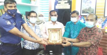 সাপাহারে উপজেলা প্রশাসনের বিদায় সংবর্ধনা অনুষ্ঠিত