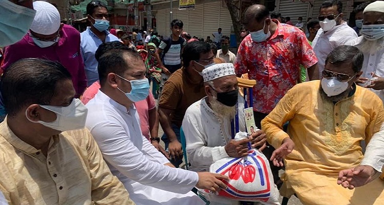 অসহায়-দুস্থদের মাঝে যুবলীগের খাদ্যসামগ্রী বিতরণ