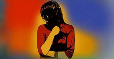 বিয়ের প্রলোভন দেখিয়ে কিশোরগঞ্জের এক গৃহবধূকে ৯ জন মিলে ধর্ষণ!