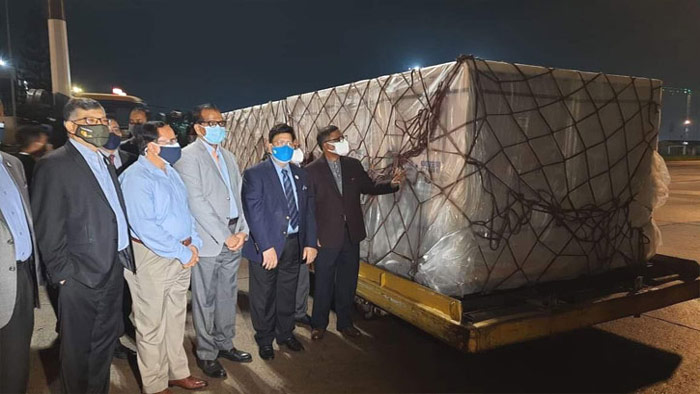 চার চালানে ৪৫ লাখ ডোজ টিকা আসলো বাংলাদেশে