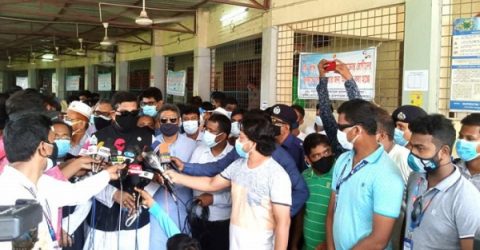 করোনা মোকাবিলায় সরকার বিভিন্ন উদ্যোগ নিয়েছে: মাহবুব উল আলম হানিফ