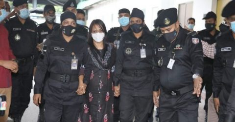 আলোচিত ব্যবসায়ী হেলেনা জাহাঙ্গীরের বিরুদ্ধে ২টি মামলা