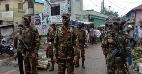 গলাচিপায় কঠোর লকডাউনে করোনা প্রতিরোধে তৎপর প্রশাসন ও সেনাবাহিনী