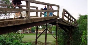 পটুয়াখালীর রাঙ্গাবালীতে সেতু ভেঙে মৃত্যুকূপ!