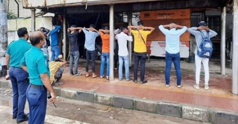 রাজধানীতে লকডাউন অমান্য করায় ৪৮১জন গ্রেফতার