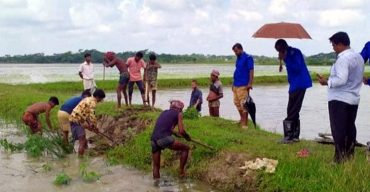কলাপাড়ায় বাঁধ কেটে উন্মুক্ত করা হয়েছে খাল: ভেঙ্গে দেয়া হয়েছে ২০ টি স্থাপনা
