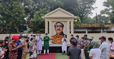 খানসামা উপজেলা প্রশাসনের নানা আয়োজনে বঙ্গবন্ধুর শাহাদাত বার্ষিকী পালিত