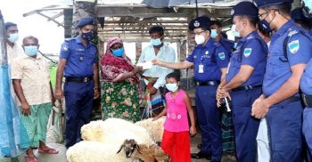 আইজিপির নির্দেশে দুঃস্থ পরিবারের পাশে দাড়ালো ঝিনাইদহ জেলা পুলিশ