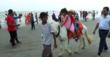 অপরূপ সৌন্দর্যের লীলাভূমি সাগরকন্যা কুয়াকাটা