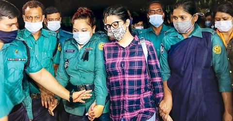 আদালতে অঝোরে কাঁদলেন পরীমণি: চাইলেন ন্যায় বিচার
