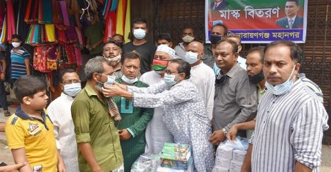 মহানগর বিএনপির “করোনা হেল্প সেন্টারের” উদ্যোগে মাস্ক বিতরণ
