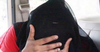 রাতের আঁধারে পরকীয়া করতে গিয়ে প্রেমিক ধরা, অতঃপর