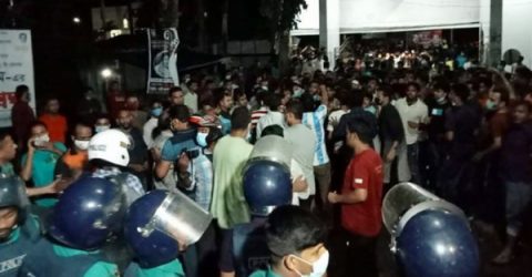 বরিশাল সিটি মেয়রসহ ৯৩ জনের বিরুদ্ধে পুলিশের মামলা