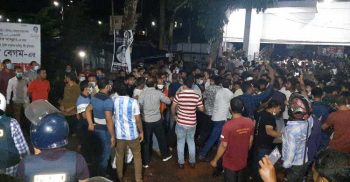 ইউএনওর বাসভবনে হামলা, ছাত্রলীগ-পুলিশ সংঘর্ষ
