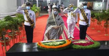 বঙ্গবন্ধুর প্রতিকৃতিতে স্পিকারের শ্রদ্ধা