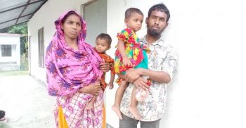 গলাচিপায় গৃহহীন অসহায় রিয়াজের নেই মাথা গোজার ঠাই