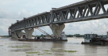 পদ্মা সেতু এলাকায় পাগলের ছদ্মবেশে থাকা ১৬ ভারতীয় গ্রেপ্তার