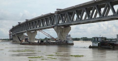 পদ্মা সেতু এলাকায় পাগলের ছদ্মবেশে থাকা ১৬ ভারতীয় গ্রেপ্তার