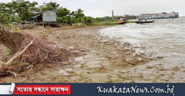 পটুয়াখালীর দুই উপজেলায় চারটি নদীর গর্ভে বিলীন হচ্ছে স্বপ্নের বাড়িঘর