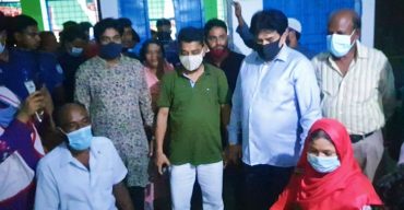 সোনারগাঁয়ে টিকার ২য় ডোজ পরিদর্শনে এমপি খোকা