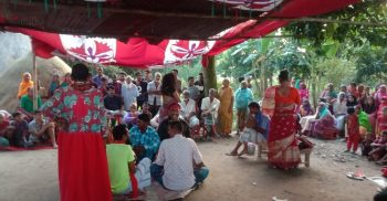 নওগাঁর আত্রাইয়ে গ্রামীণ ঐতিহ্যবাহী মাদারের গান অনুষ্ঠিত