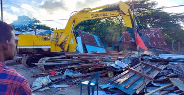 কলাপাড়ায় ভ্রাম্যমান আদালতের অভিযানে ৫টি স্থাপনা উচ্ছেদ