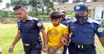 বরিশালে স্কুলছাত্রীকে তুলে নিয়ে ধর্ষণের ঘটনায় আসামি গ্রেপ্তার