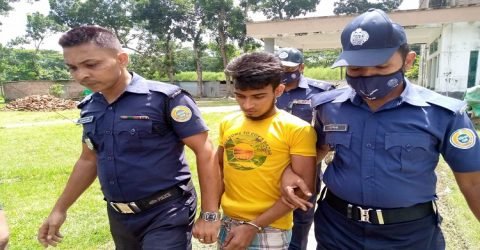 বরিশালে স্কুলছাত্রীকে তুলে নিয়ে ধর্ষণের ঘটনায় আসামি গ্রেপ্তার