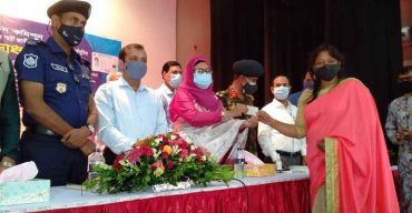 নওগাঁয় ৪ উপজেলার স্মার্ট জাতীয় পরিচয়পত্র বিতরন কার্যক্রম শুরু হয়েছে