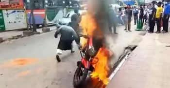 সেই পাঠাও চালককে মোটরসাইকেল উপহারের ঘোষণা