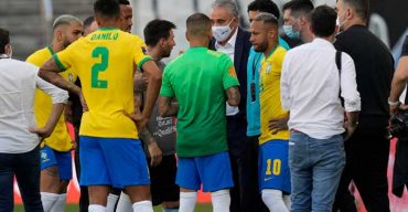 আট ব্রাজিলিয়ান ফুটবলারকে নিষিদ্ধ করলো ফিফা